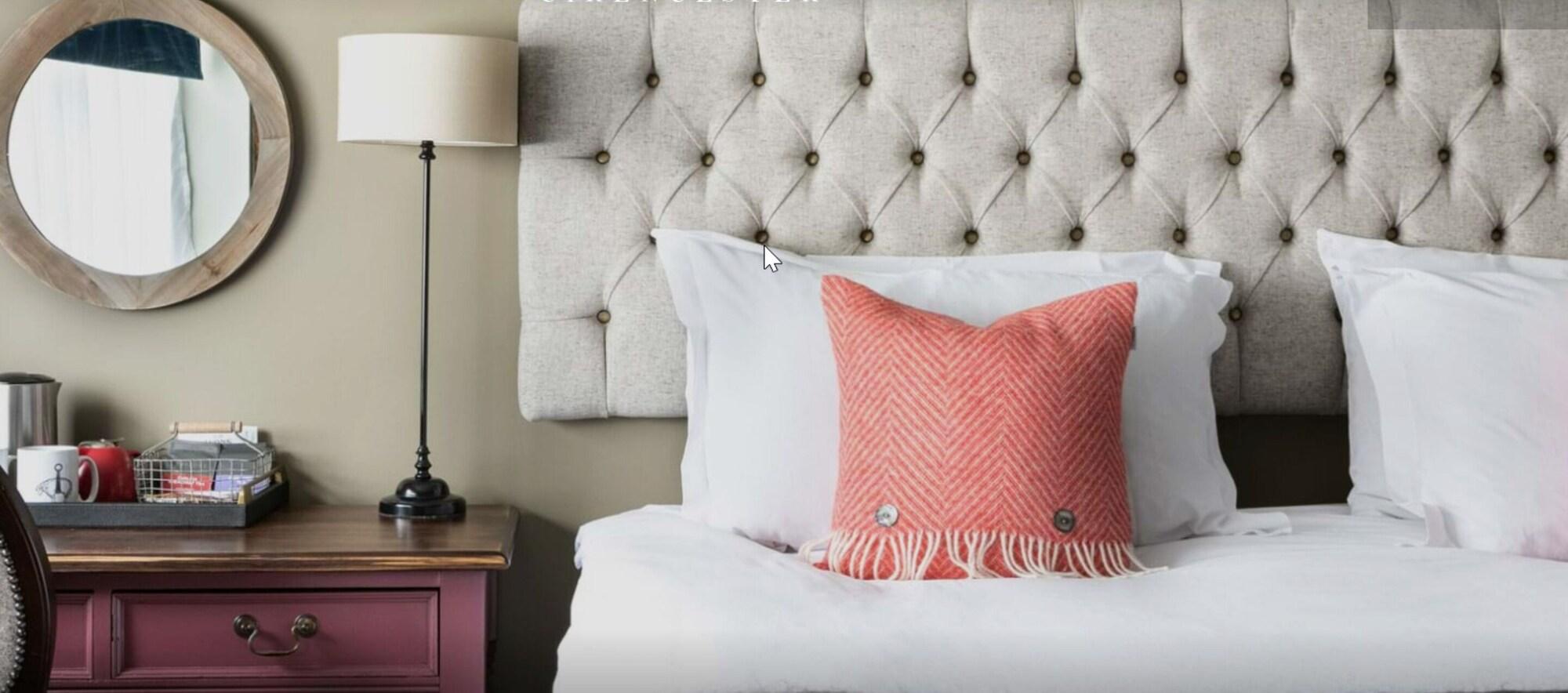 The Fleece At Cirencester Eksteriør billede A cushion