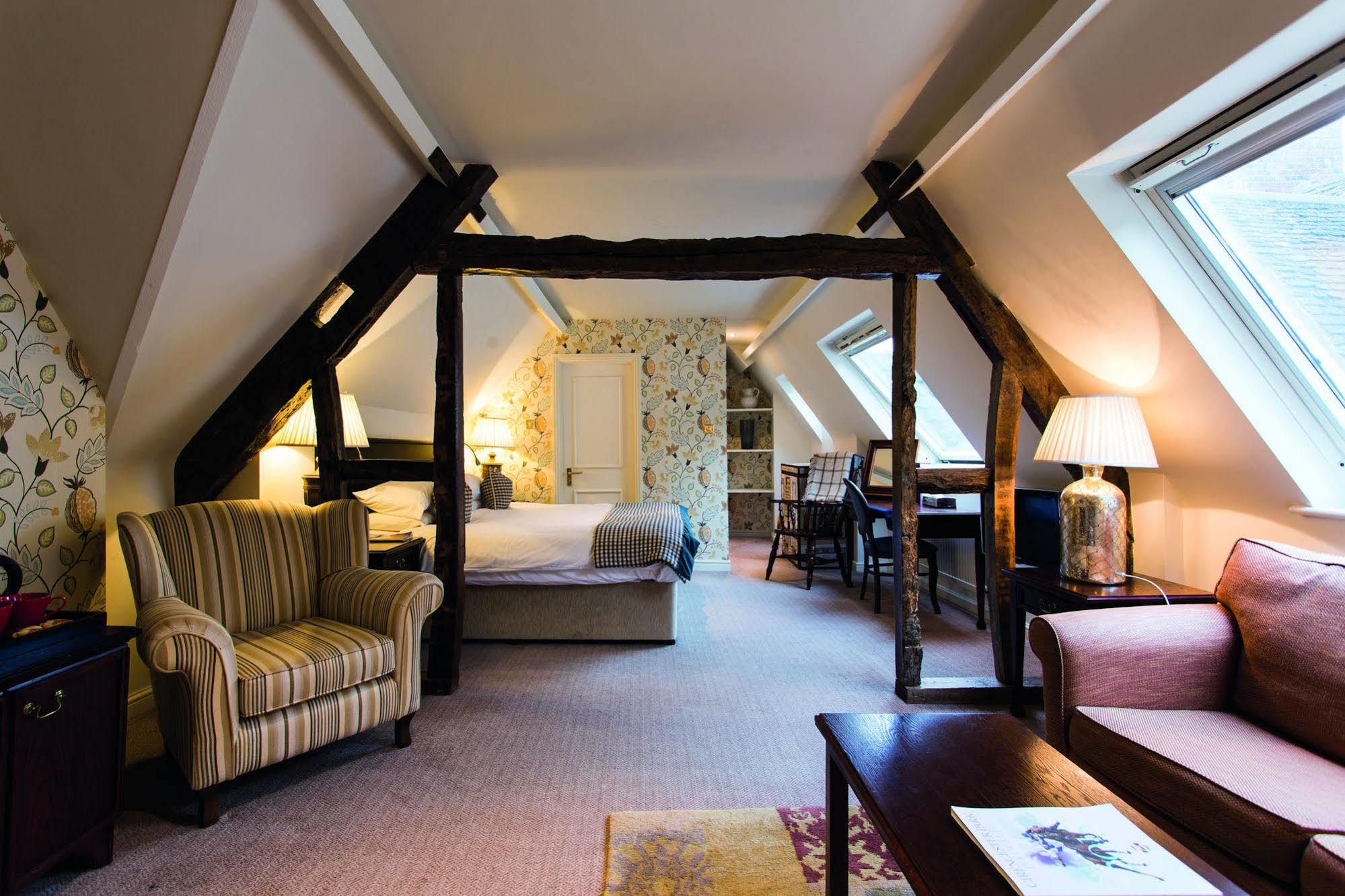The Fleece At Cirencester Eksteriør billede A suite at the hotel